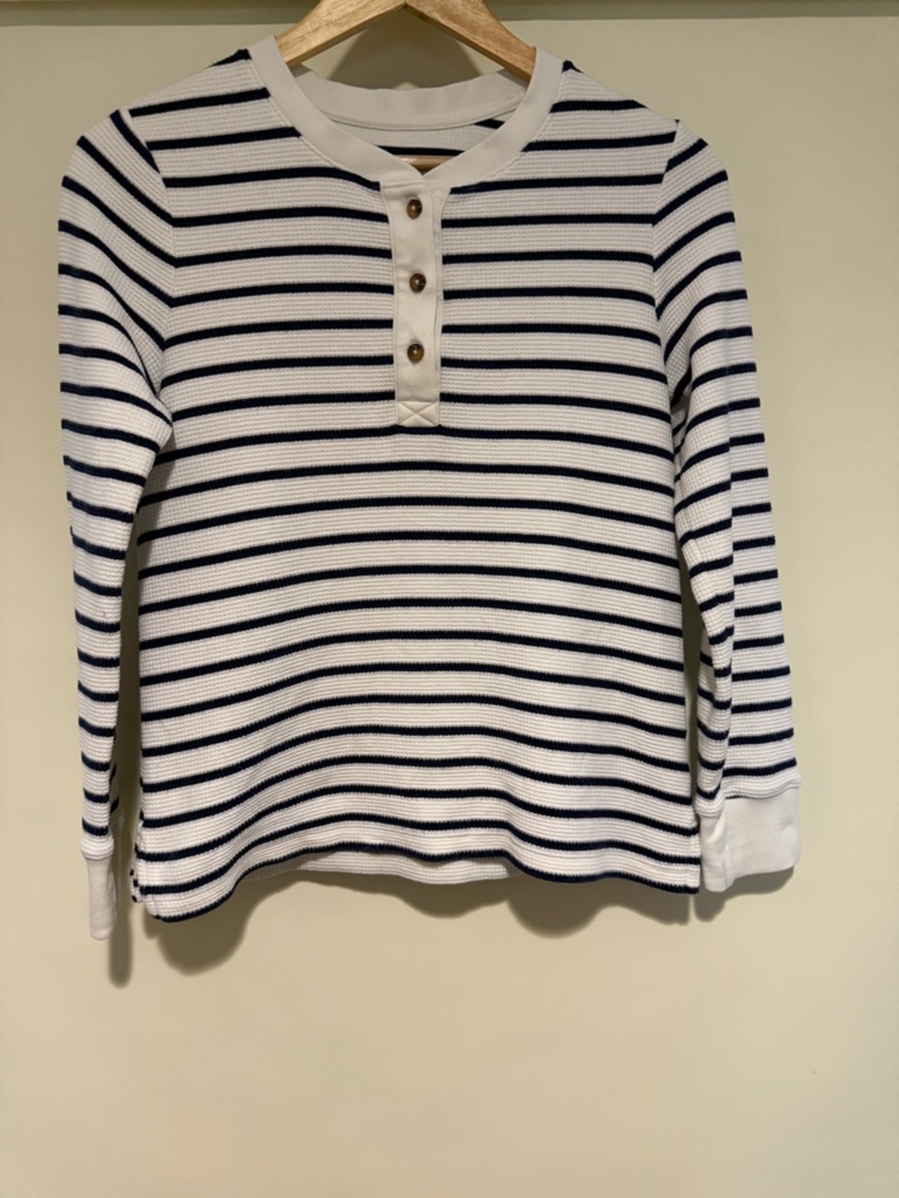 Lands End Waffle Weave Long Sleeve Henley Navy Blue and White Top, size xsp